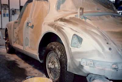 jag in primer(2).jpg (14485 bytes)