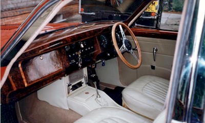 jaguar_s_inside.jpg (37110 bytes)